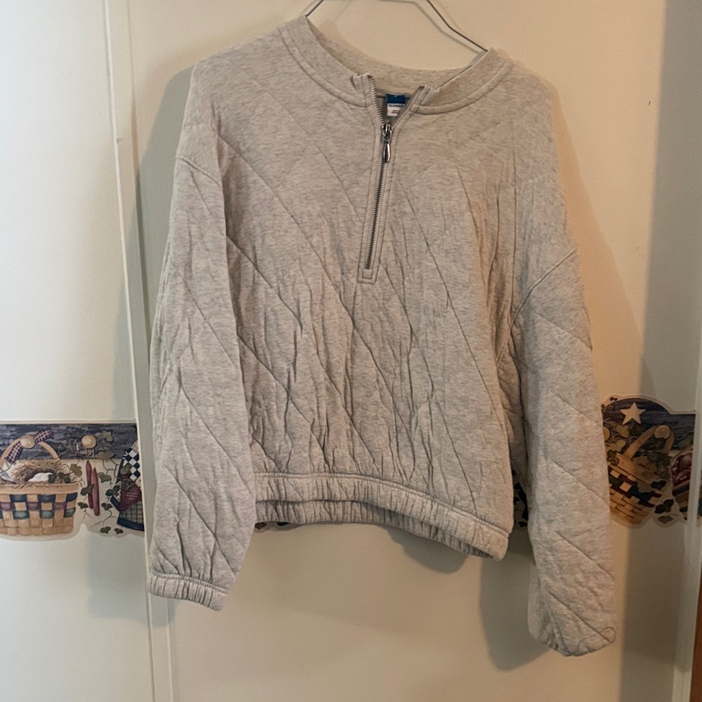 Old Navy Light Gray Quilted Women's Sweater